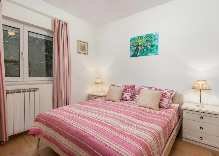 With Parking Spaces Lovran, Opatija - 24351 Διαμέρισμα
